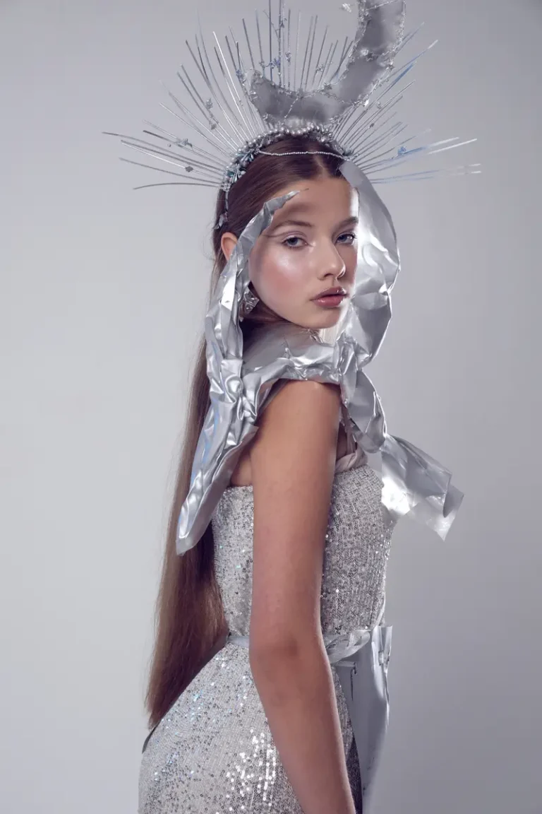 MOON — FERRE Magazine | The November Fashion & Beauty Edition | Vol.8 | 2023