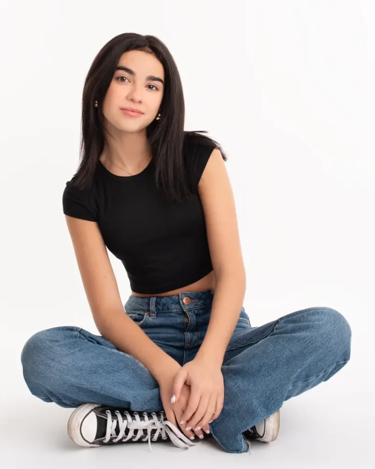 Her Style, Her Way — FERRE Magazine, March 2024