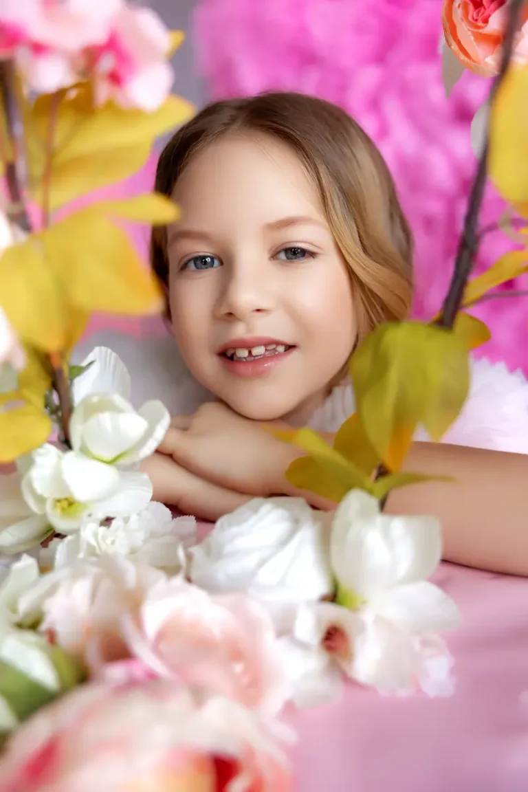 Pink mood — FERRE Magazine, March 2024