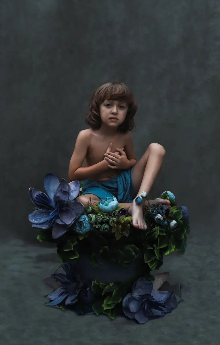 The children of different eras — FERRE Magazine | The August Fine Art Edition | Vol.1 | 2024