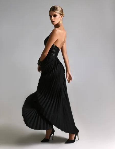 Modern meets Classic — FERRE Magazine, November 2025