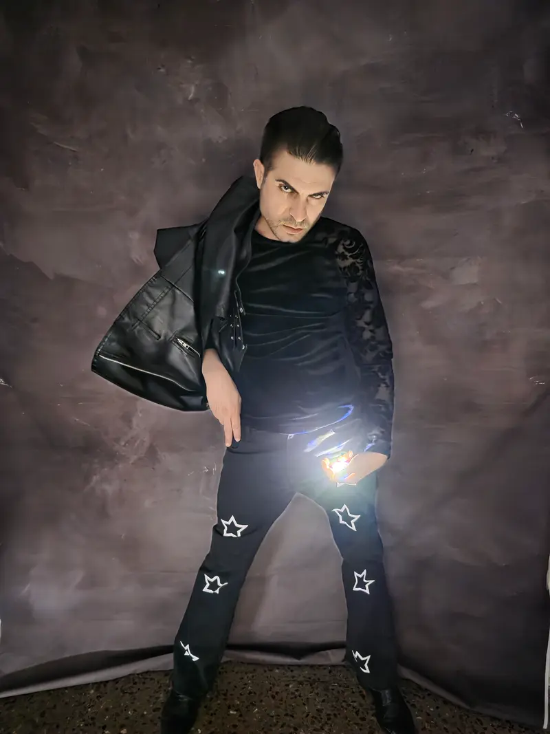 Shadows and lights — FERRE Magazine, April 2026